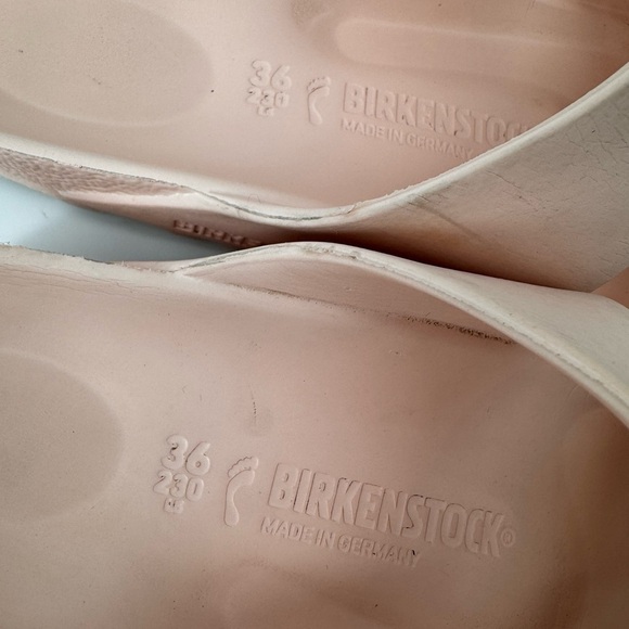 Birkenstock Women’s Light Pink Arizona Eva Double Strap Slip On Rubber Sandals - Picture 3 of 4